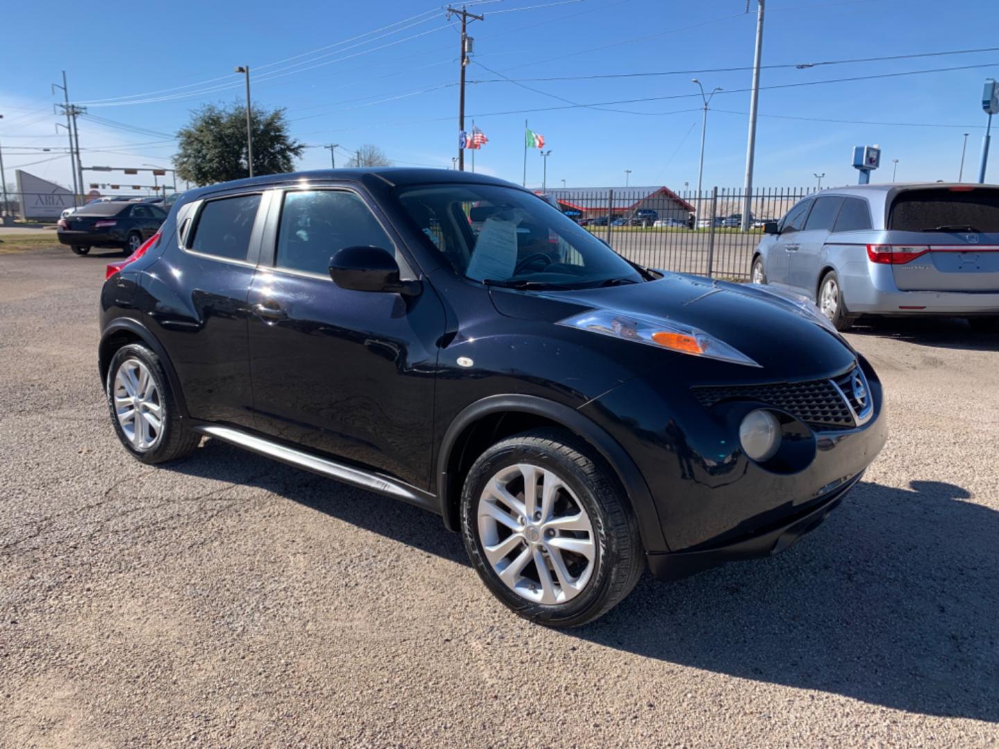 2013 Black /Black Nissan Juke (JN8AF5MV4DT) , AUTOMATIC transmission, located at 1830 North Belt Line Road, Irving, TX, 75061, (469) 524-0199, 32.834373, -96.993584 - Photo#6